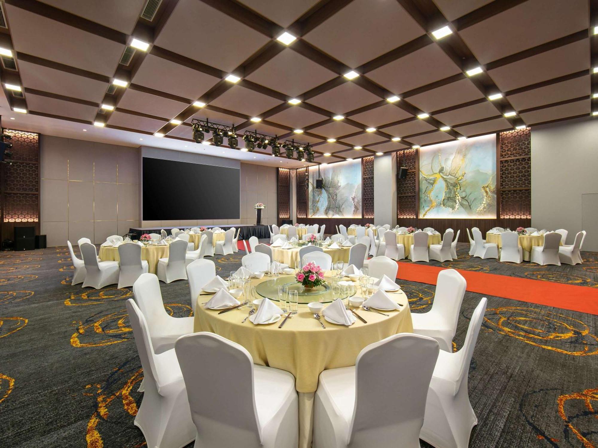 Moevenpick Living West 河内 外观 照片