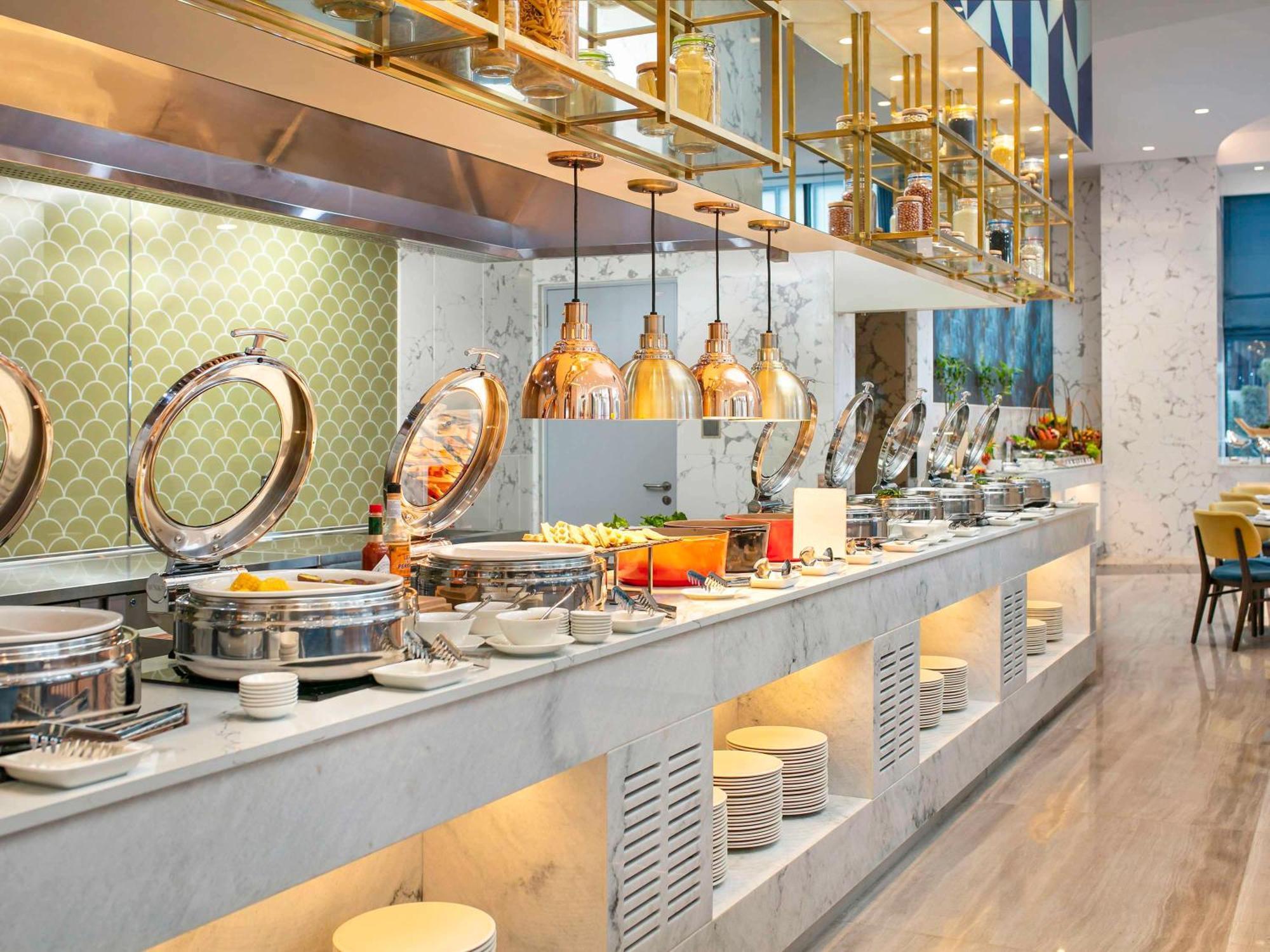 Moevenpick Living West 河内 外观 照片